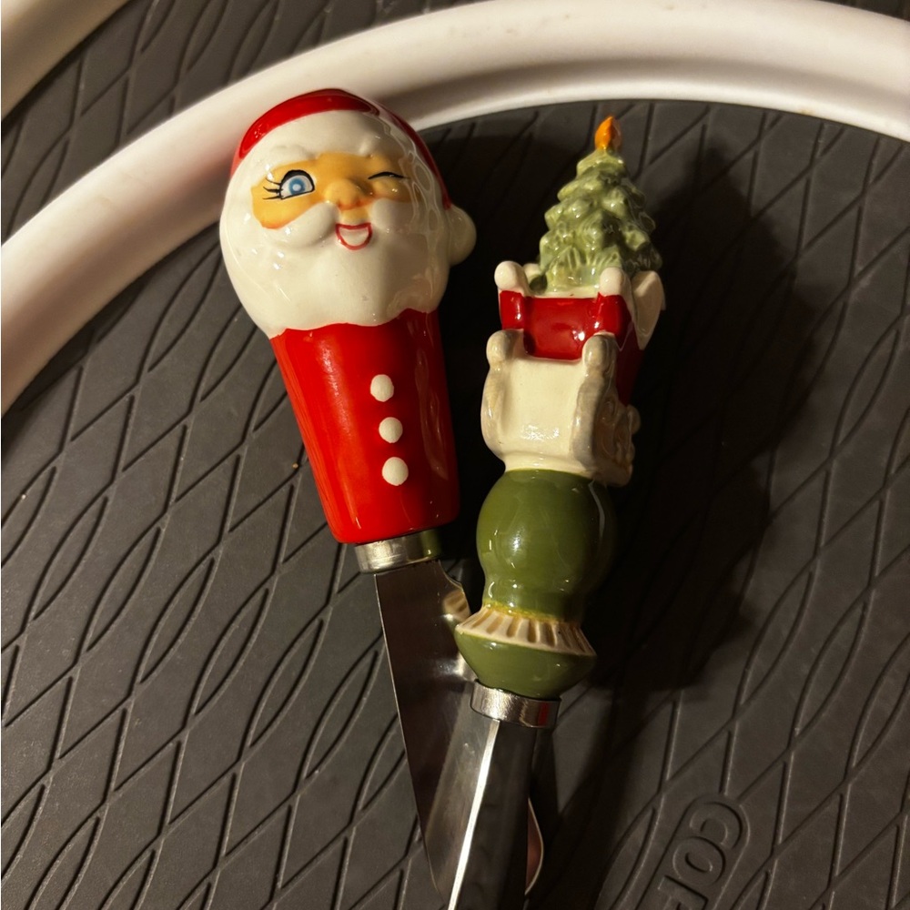Christmas set of 2 Cheese Spreaders Santa and Tree